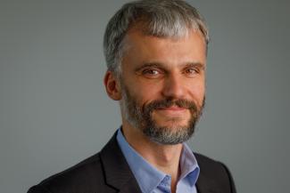 Dr. Stefan Feistel
